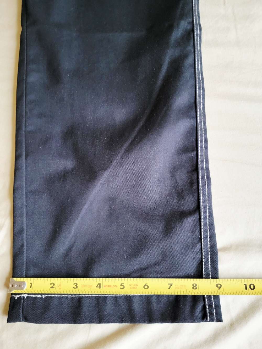 True Religion Bobby Baggy Cargo Pant Mens 34 Jet Black White Stitch NWT - Picture 10 of 10